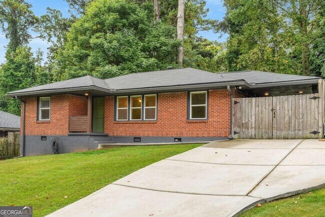 Building Photo - 1857 Boulderview Dr SE