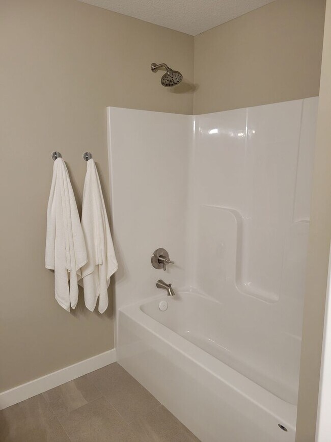 Building Photo - Executive Luxury Rentals