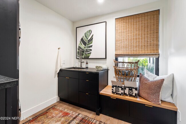 Building Photo - 4096 Ponte Vedra Blvd