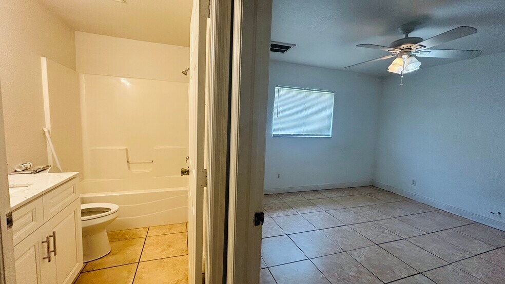 2nd Bedroom (back) - 4329 Skyline Blvd