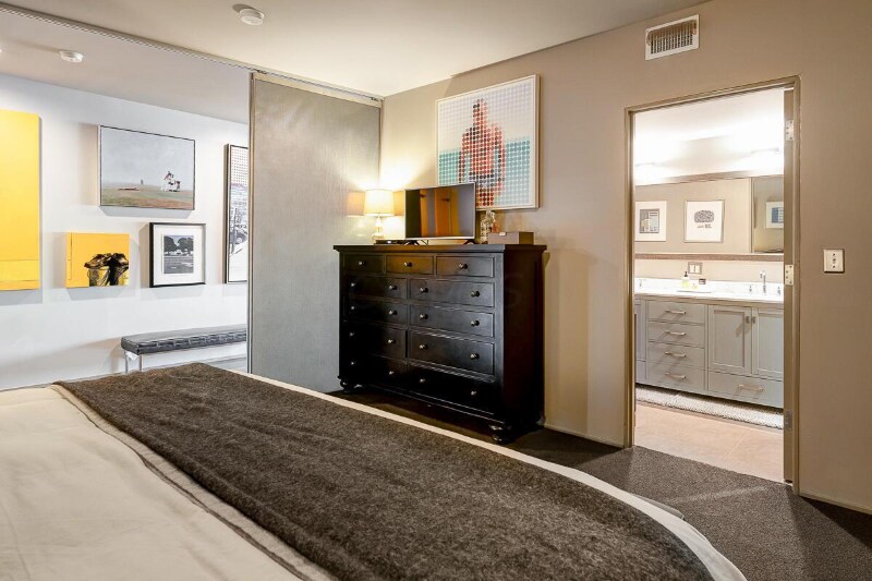 Building Photo - 225 N 4th St