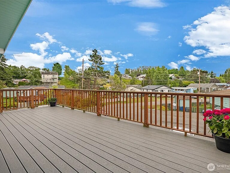 Building Photo - 4824 Willow Dr