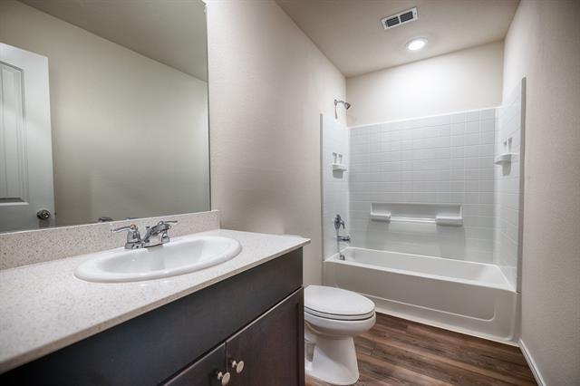 Building Photo - 2833 Highgarden Trl