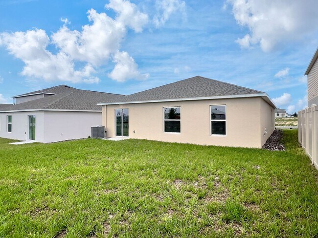 Building Photo - 2240 Crown Rock Blf Dr