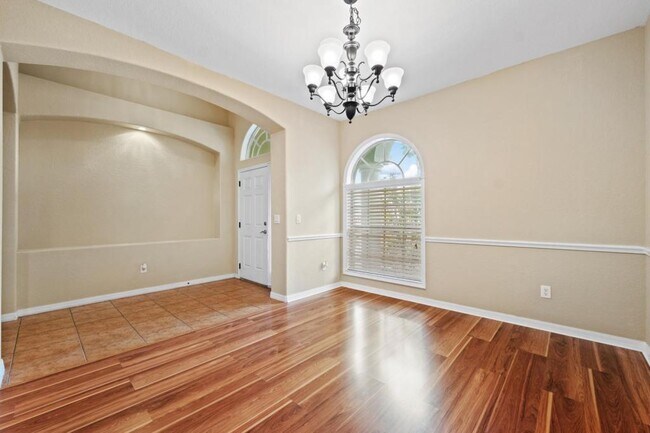Building Photo - 27211 Fern Glade Ct