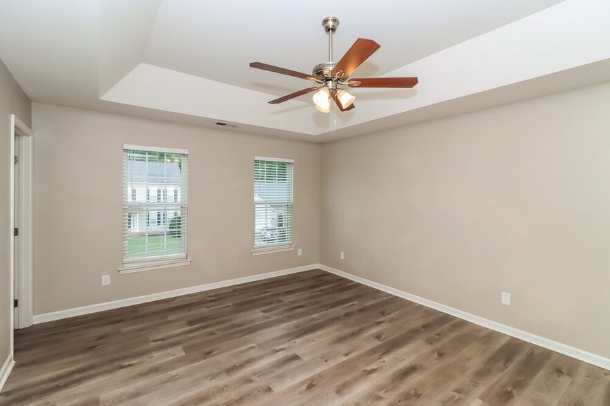 Building Photo - 2432 Acadia Ct
