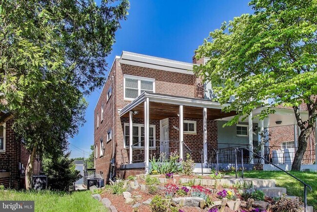 Building Photo - 5108 11TH St NE