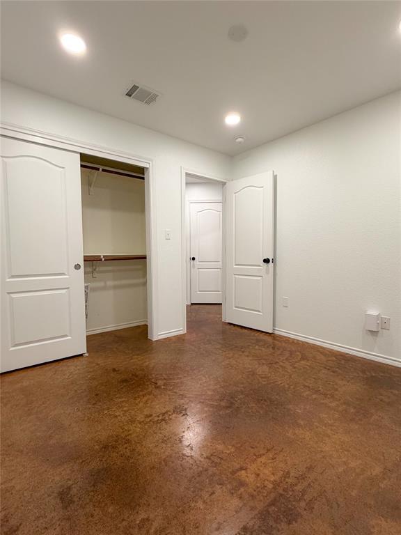 Building Photo - 430 Summit Ridge Dr N