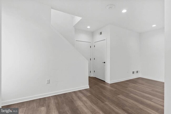 Building Photo - 3212 Evergreen Walk