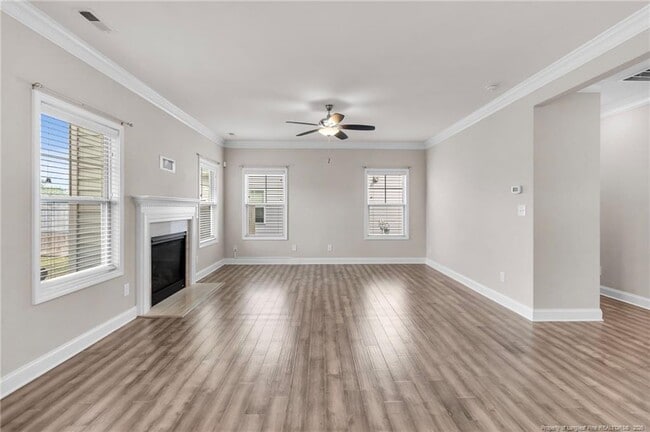 Building Photo - 5344 Debut Ave