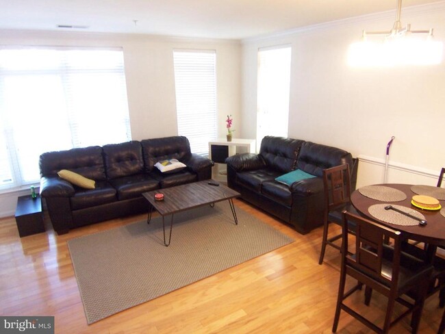 Building Photo - 4618 Battenburg Ln