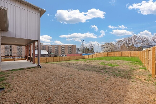 Building Photo - 135 Max Ln Dr