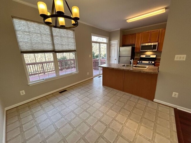 Building Photo - 4213 Normandy Ct