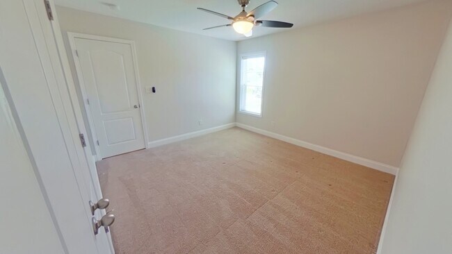 Building Photo - 169 Eclipse Ct