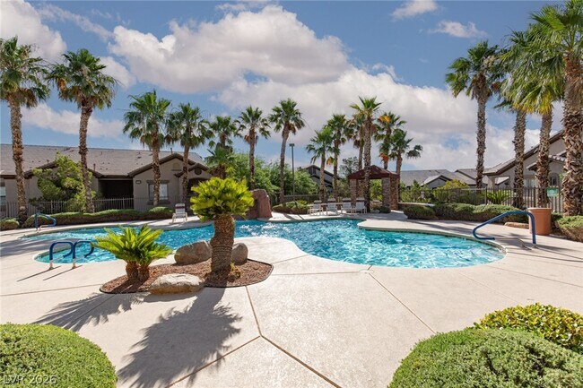 Building Photo - 8250 N Grand Canyon Dr