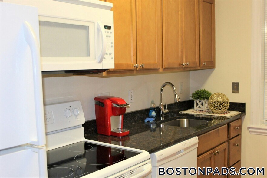 Building Photo - 90 St Botolph St