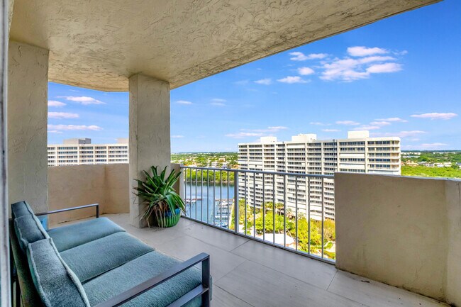 Building Photo - 4301 N Ocean Blvd