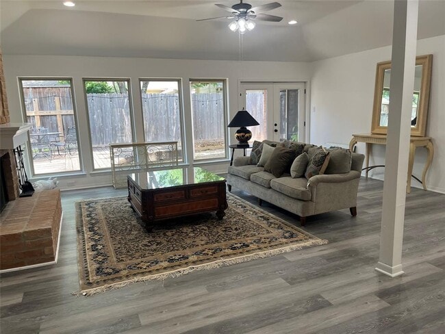 Building Photo - 318 W Fair Harbor Ln