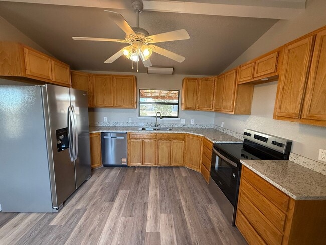 Building Photo - Newly Remodeled 2 Bed 2 Bath Home in the Country