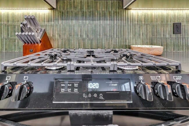 Building Photo - 6040 JFK Blvd E