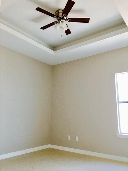 Building Photo - 3007 Javalina Ave