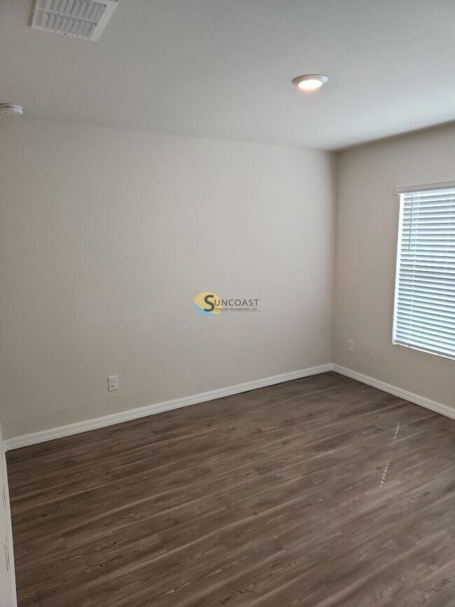 Building Photo - APPLY TODAY