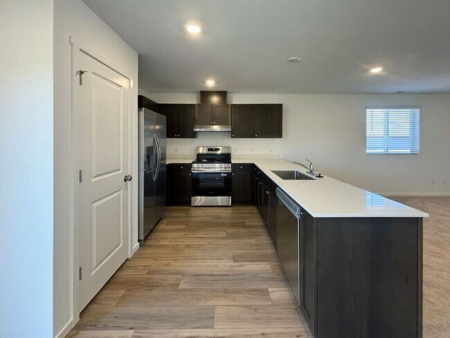 Building Photo - 25263 Todd Way