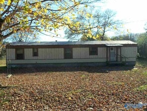 Building Photo - 140 Chestnut Rd