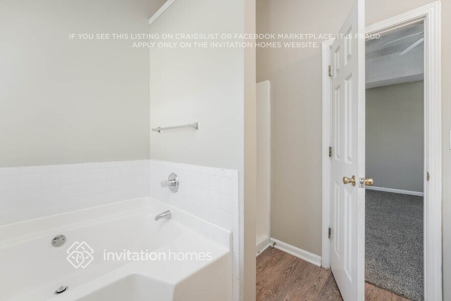 Building Photo - 4799 Score Ct