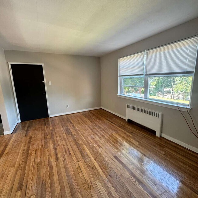 Building Photo - 2019 Hampden Blvd