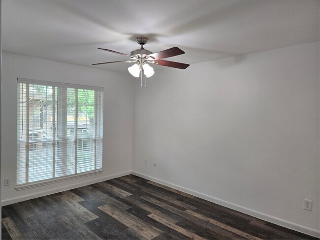 Building Photo - 839 Wax Myrtle Ln