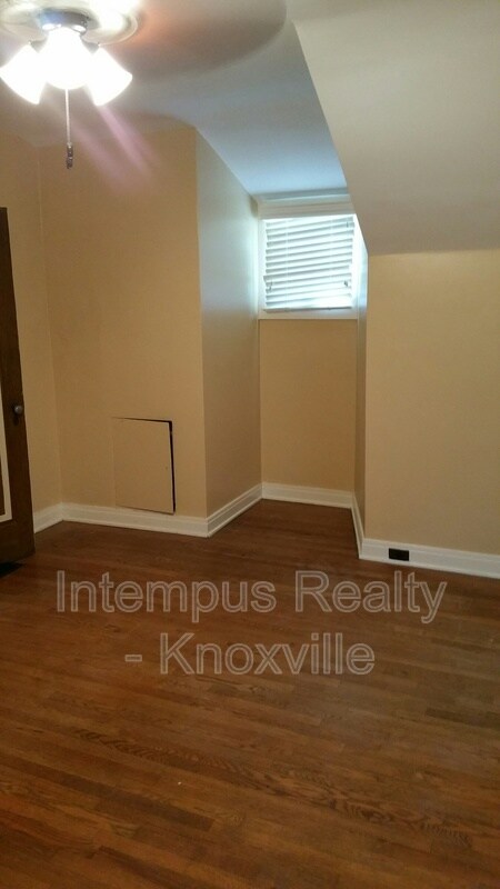 Building Photo - 2103 Fairmont Blvd