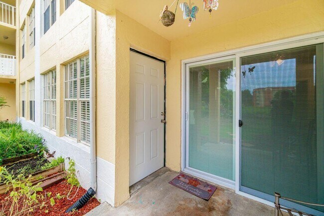 Building Photo - 6324 La Costa Dr
