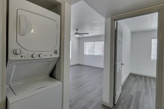 Building Photo - $0 First Month Rent! Remodeled 2 Bed Casita w/ Private Patio, W/D & Pool