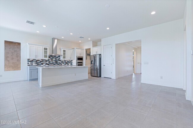 Building Photo - 30660 S Osprey Dr