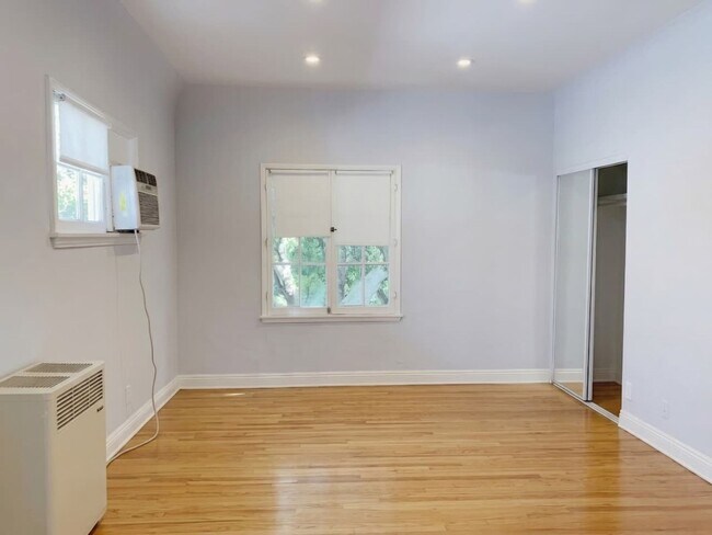 Building Photo - 9037 1/2 Rangely Avenue
