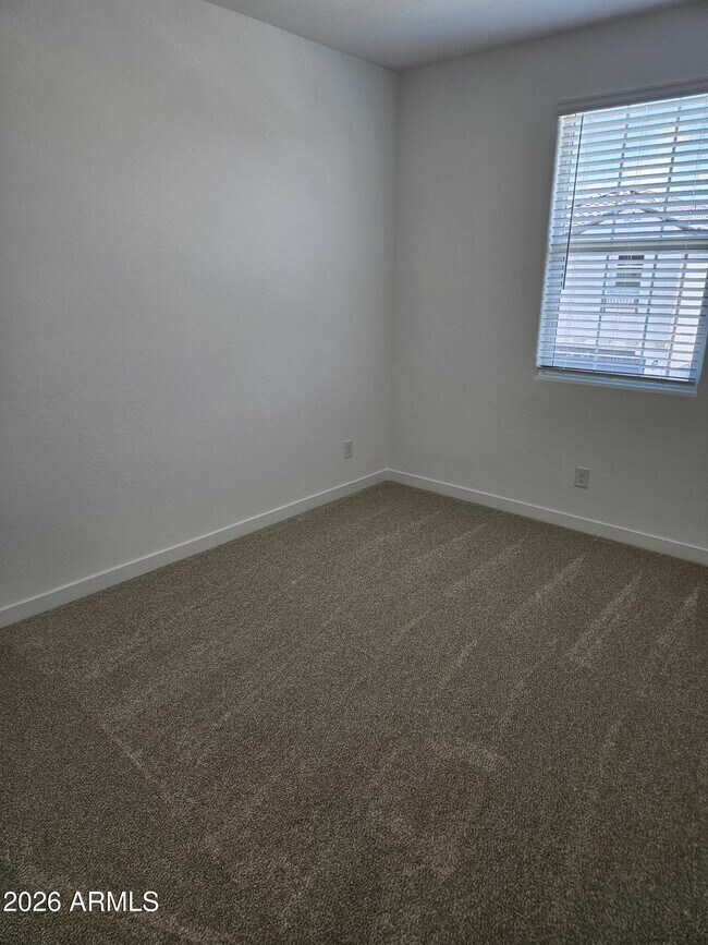 Building Photo - 3357 S Primrose