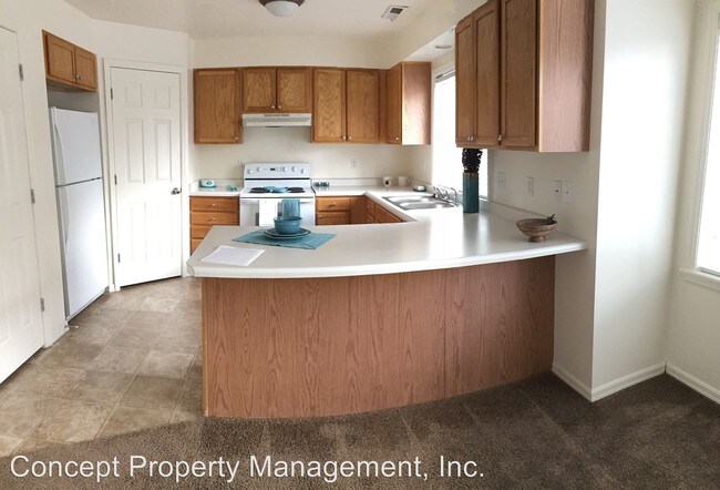 Building Photo - 4111 Highland Dr