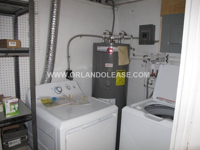 Building Photo - Beautiful 2/1 in Winter Park