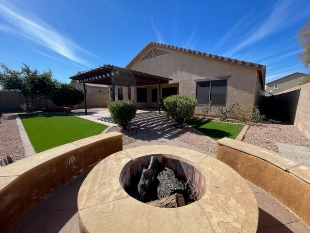 Building Photo - 34127 N Slate Creek Dr