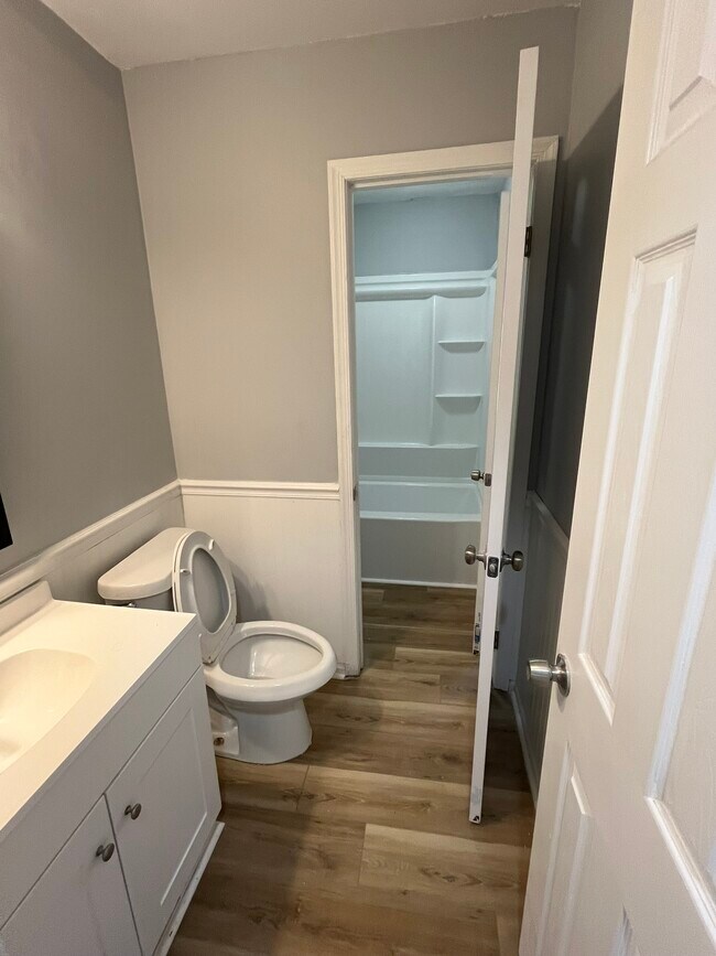 Building Photo - 7613 Mine Valley Rd