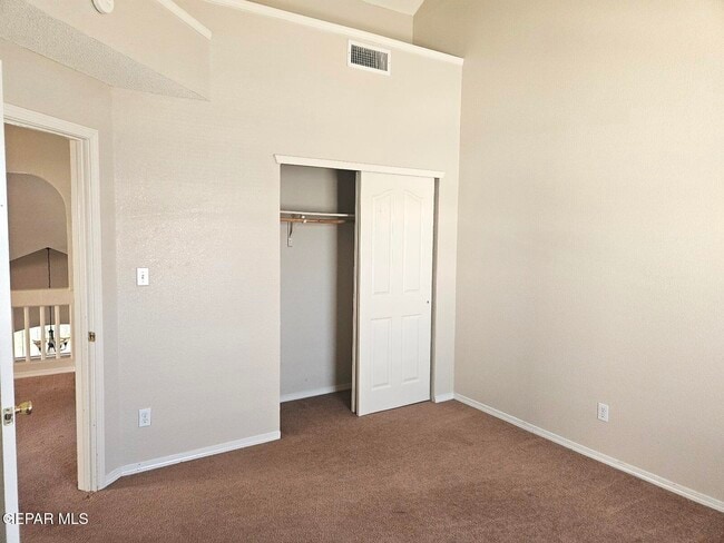 Building Photo - 12604 Sun Terrace Ave