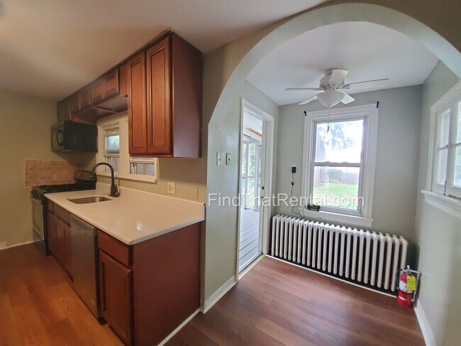 Building Photo - Spacious 1790s Gem in downtown Carlisle: Pet-Friendly, Fenced Yard, Laundry, Screened Porch, Near...