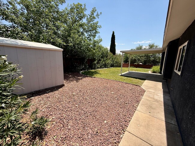 Building Photo - Four Bedroom Remodeled Home in Red Cliffs