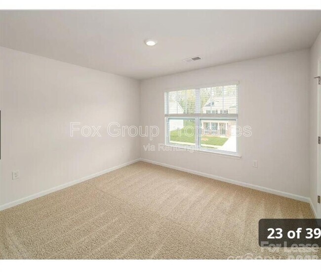 Building Photo - 132 Scotsway Ct
