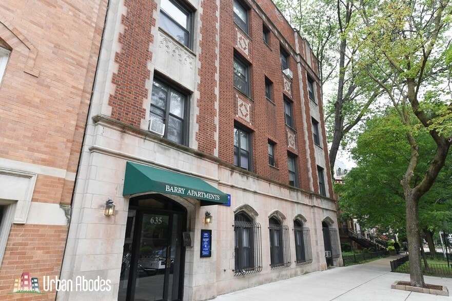 Primary Photo - 604 W Barry Ave