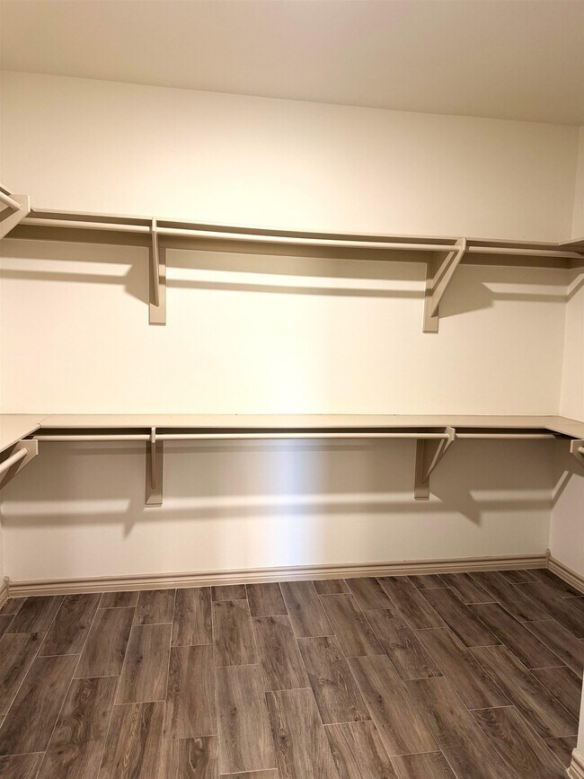 Building Photo - 414 Placido Dr