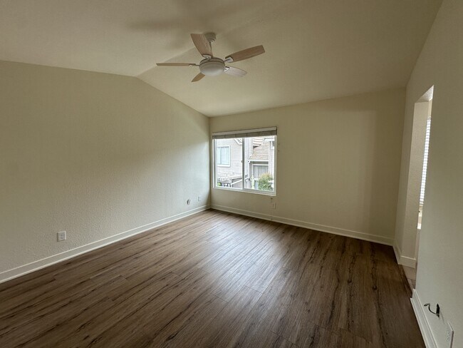 Building Photo - 15819 Antelope Dr