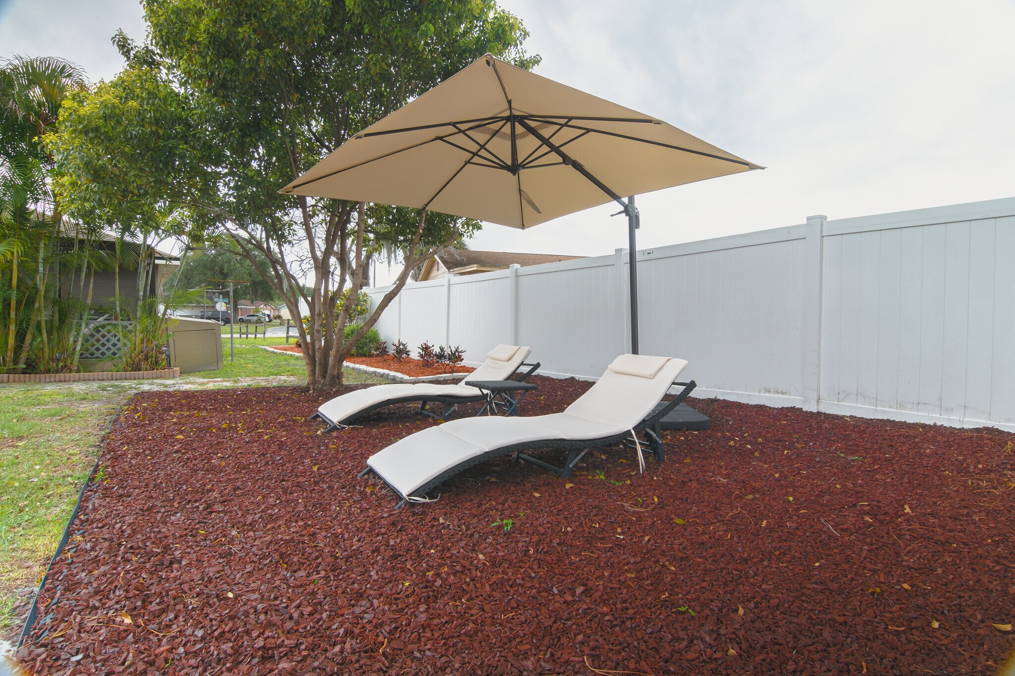 Building Photo - 888 Florida Pky