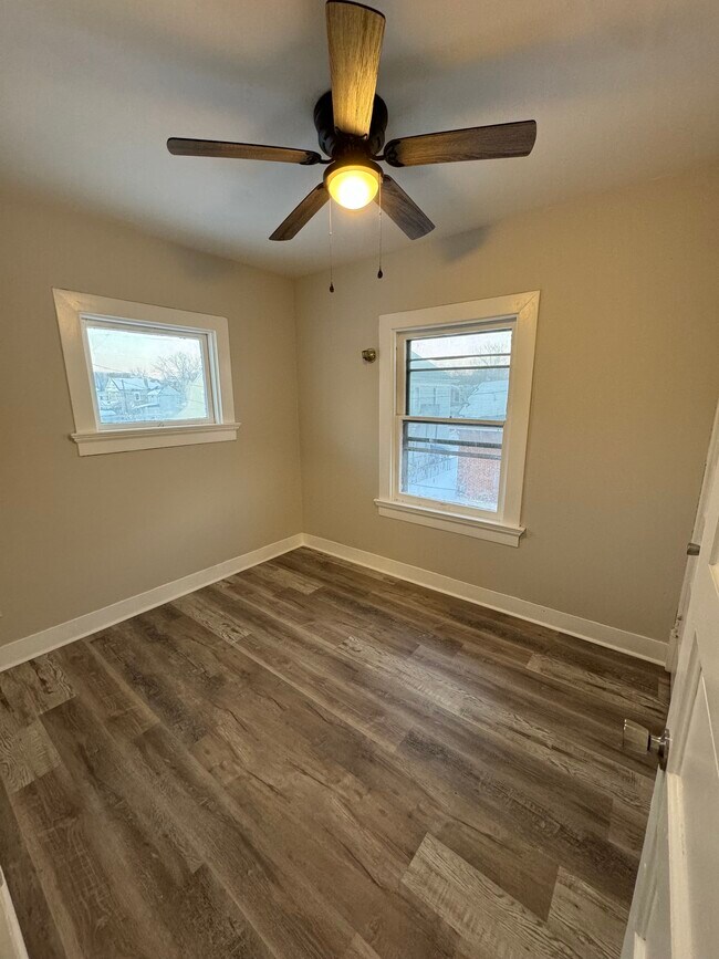 Building Photo - 515-517 Huffman ave